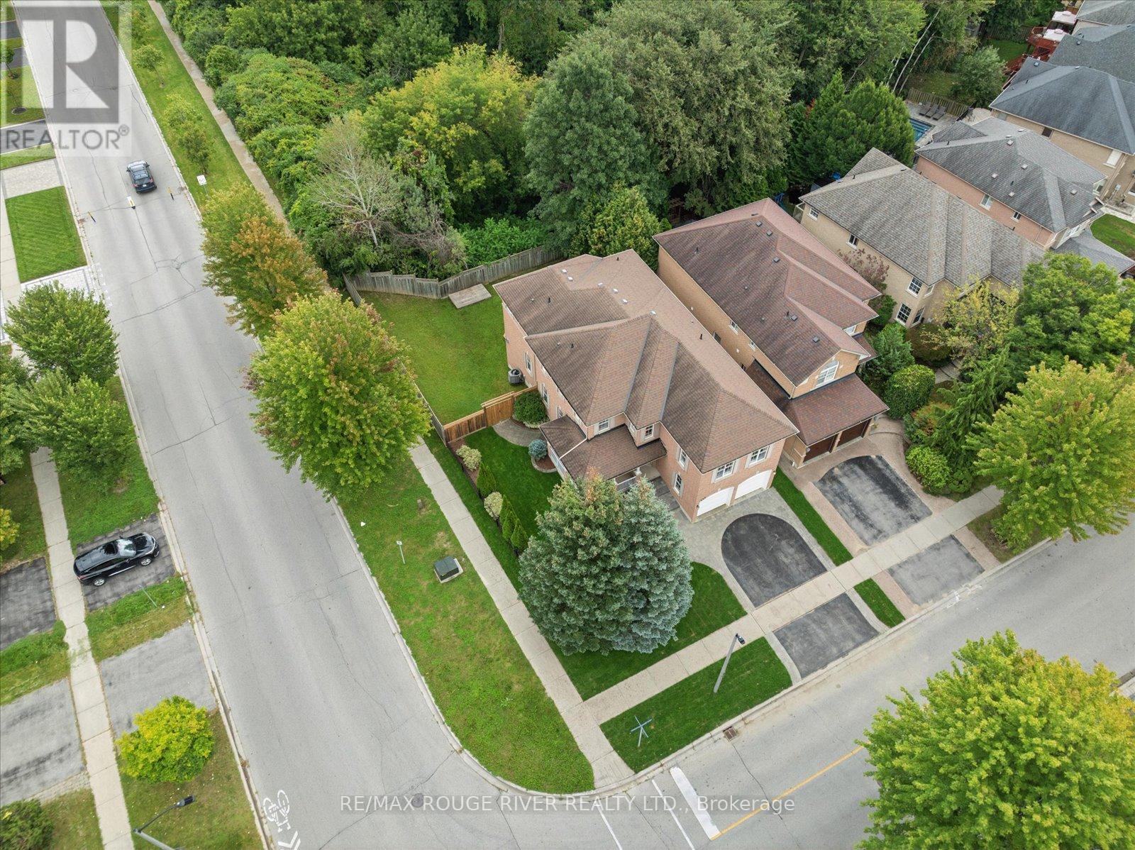 125 Gartshore Drive, Whitby, ON photo 49