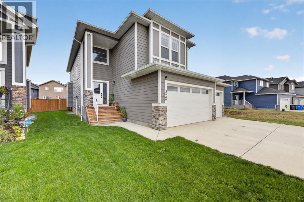 822 Mandalay Boulevard - 1