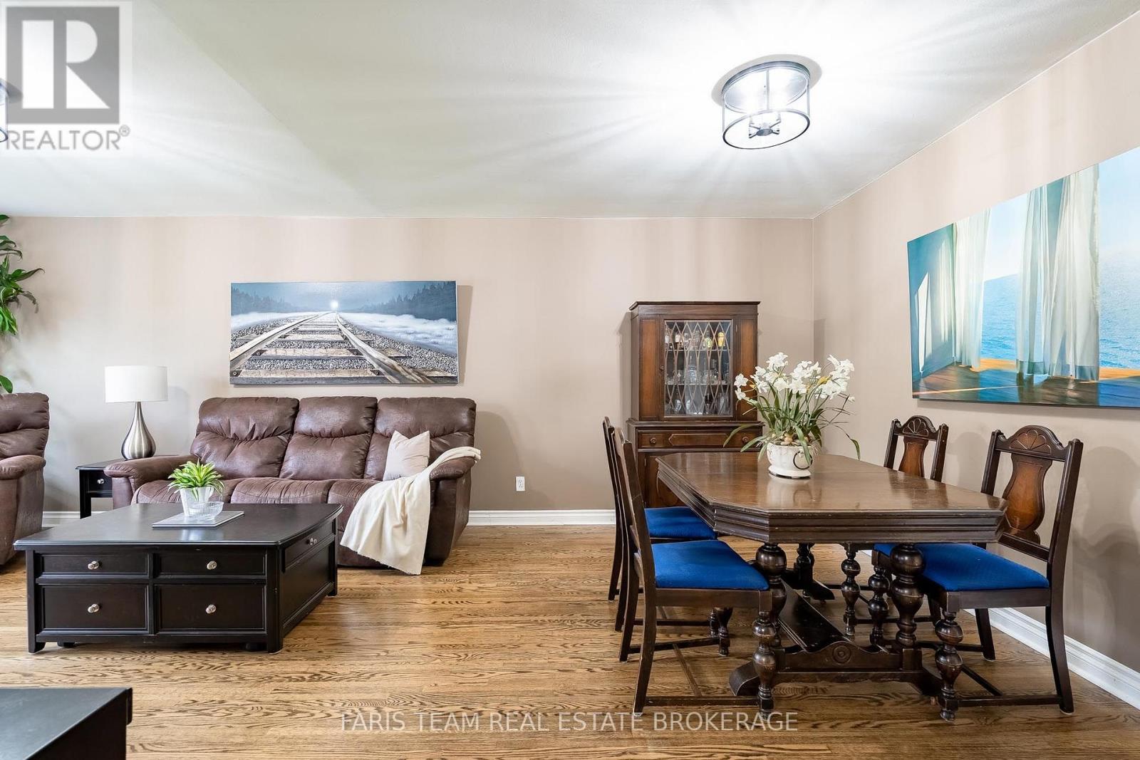 45 BAILEY CRESCENT - 10