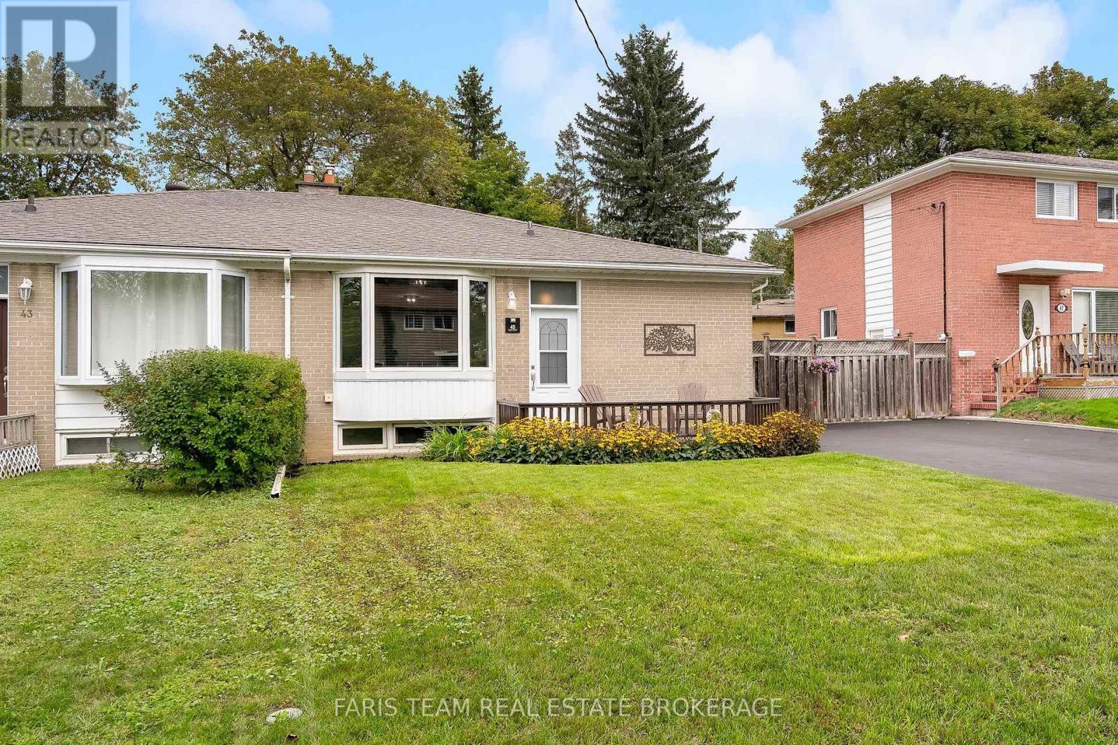 45 BAILEY CRESCENT - 2