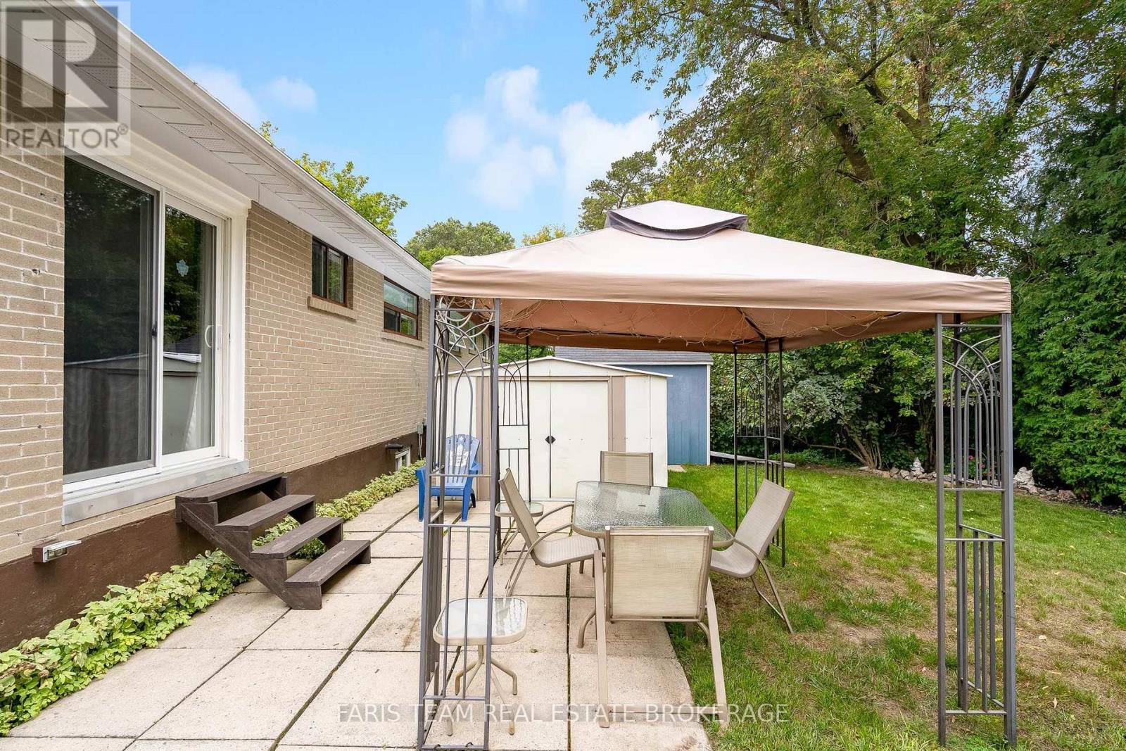 45 BAILEY CRESCENT - 29