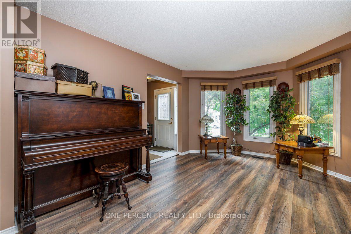 194 LIVINGSTONE STREET W - Image 6