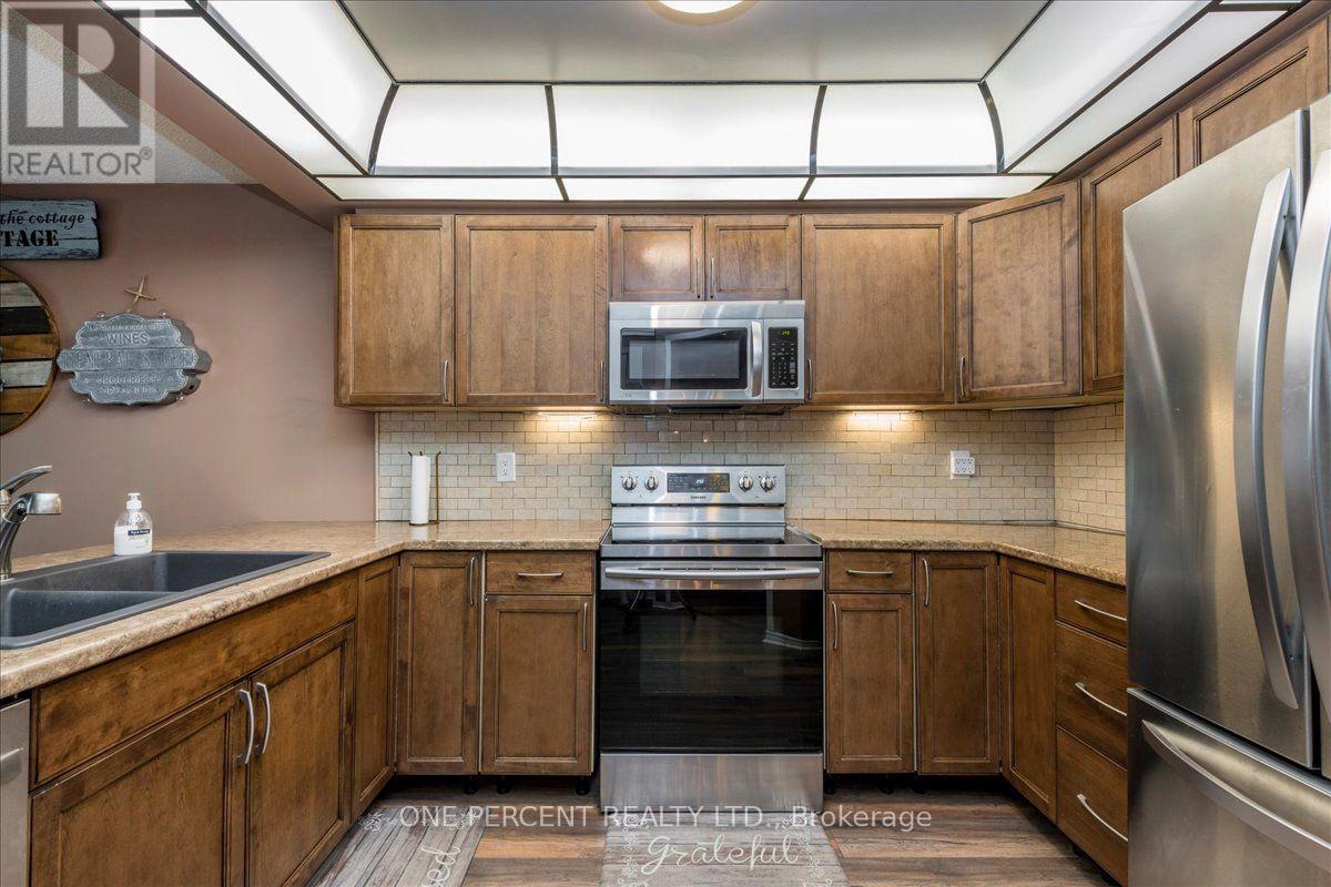 194 LIVINGSTONE STREET W - 7
