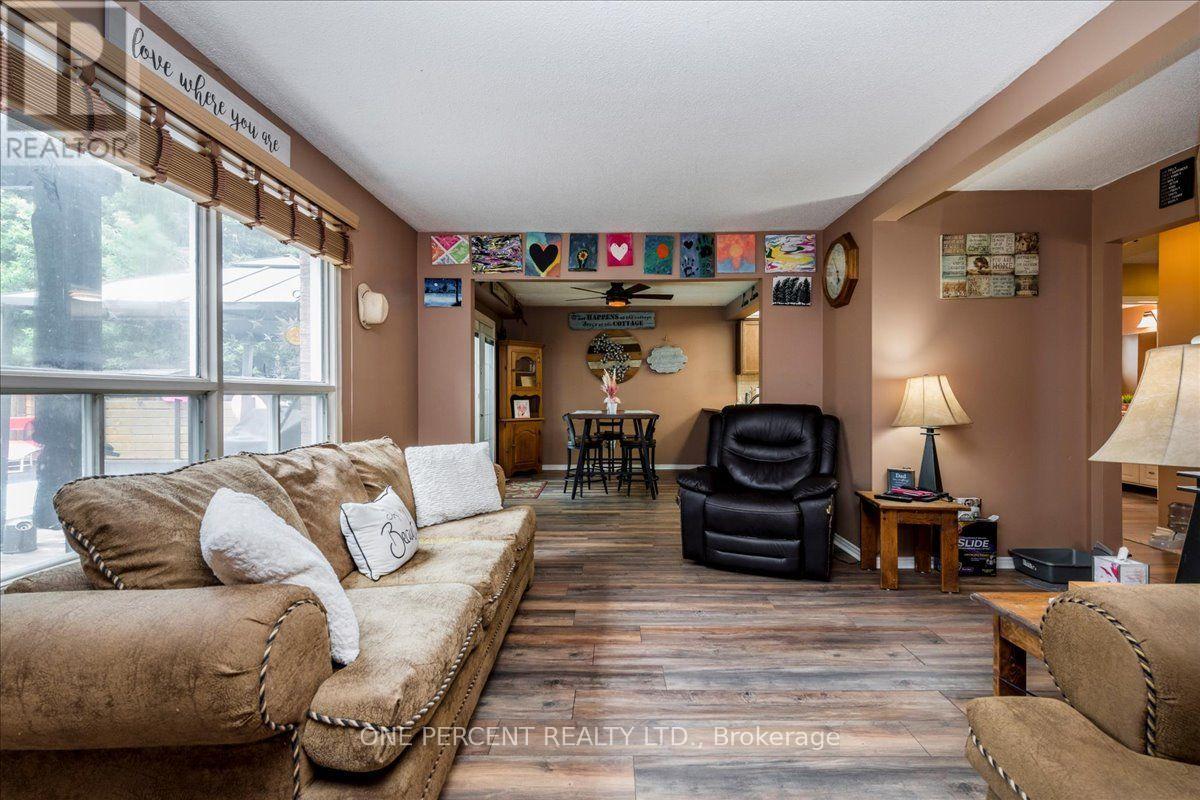 194 LIVINGSTONE STREET W - 9