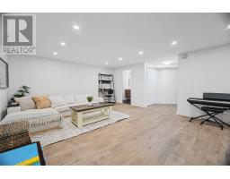 34 Great Southern Drive thumbnail 20