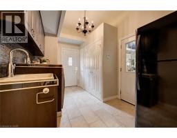 54 Fairlawn Road, Kitchener, ON N2C1X9 Photo 25