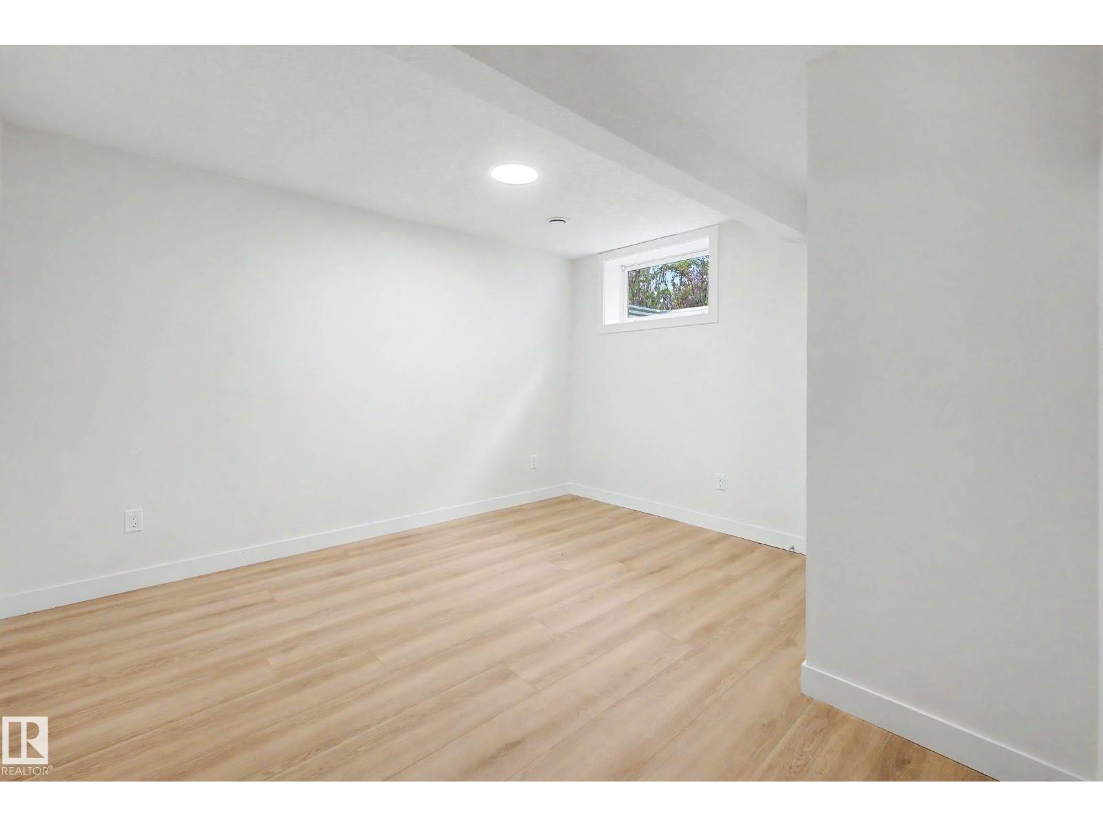 5707 90 Av NW, Kenilworth — photo 14 of 30