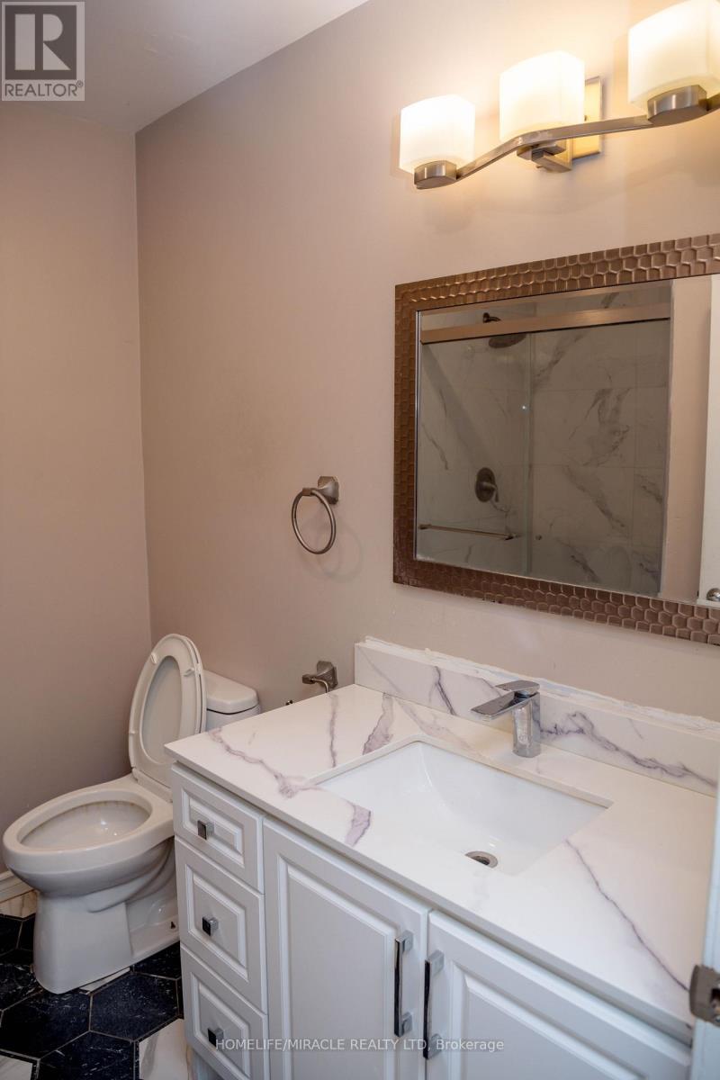 25 THORNRIDGE CRESCENT - 34