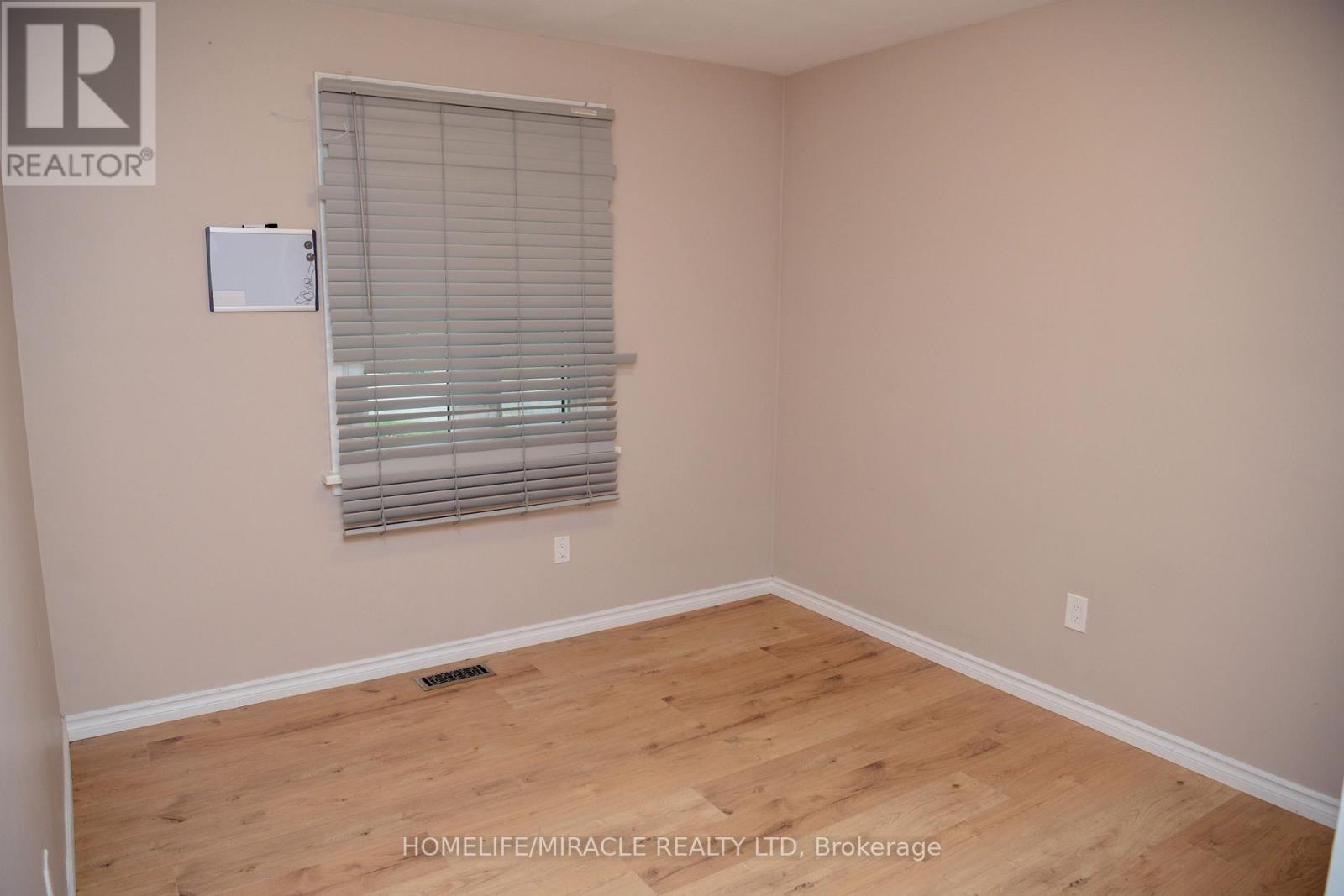 25 THORNRIDGE CRESCENT - 46