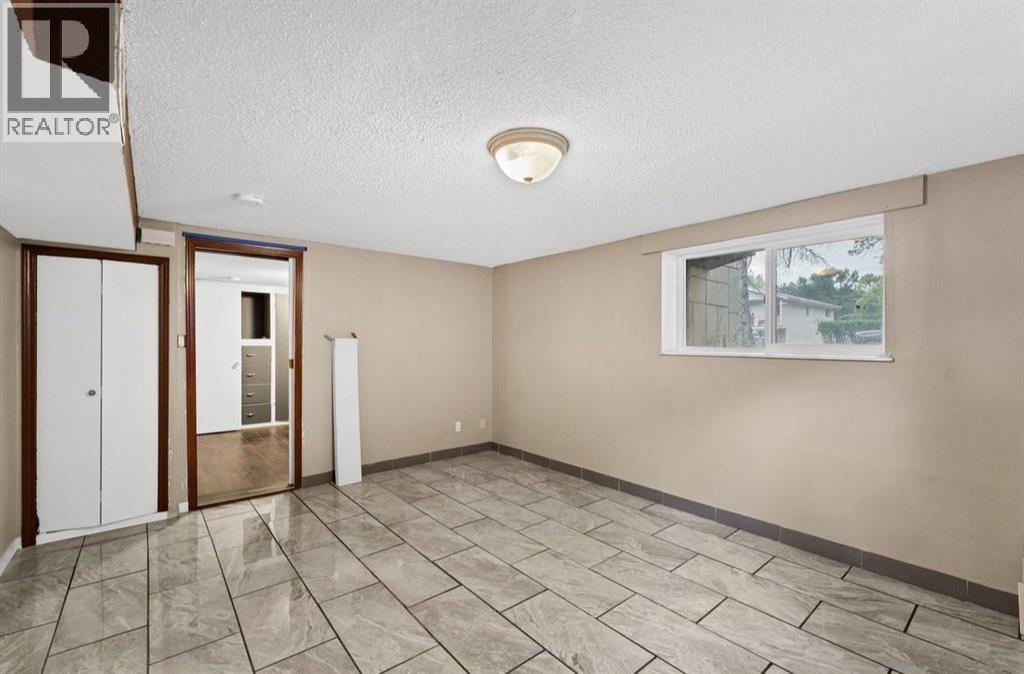 138 3 Street NW - 29