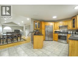 4pc Bathroom - 160 Branton Crescent, Tecumseh, ON N9K1E6 Photo 10