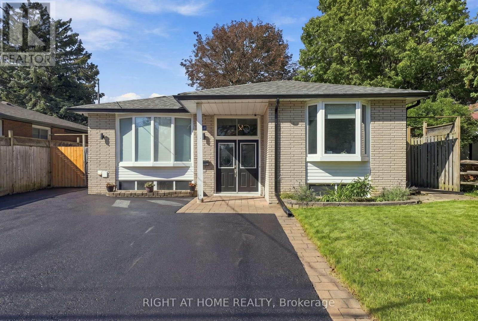 14 Cole Avenue, Clarington, ON photo 1