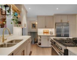 155 Brookgreen Drive Sw, Calgary, AB T2W2W4 Photo 14