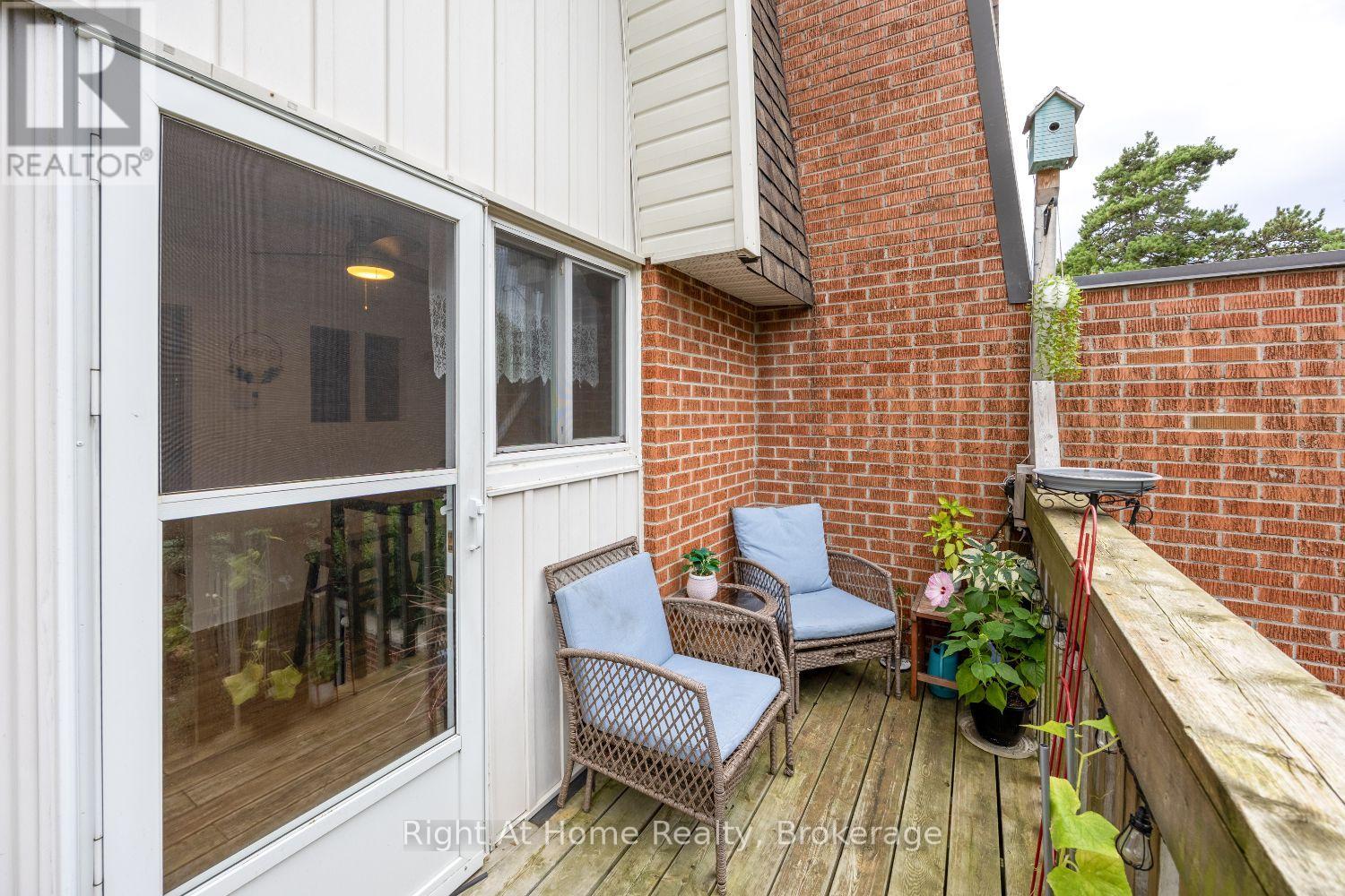 10 Newing Court, Ajax, ON photo 16