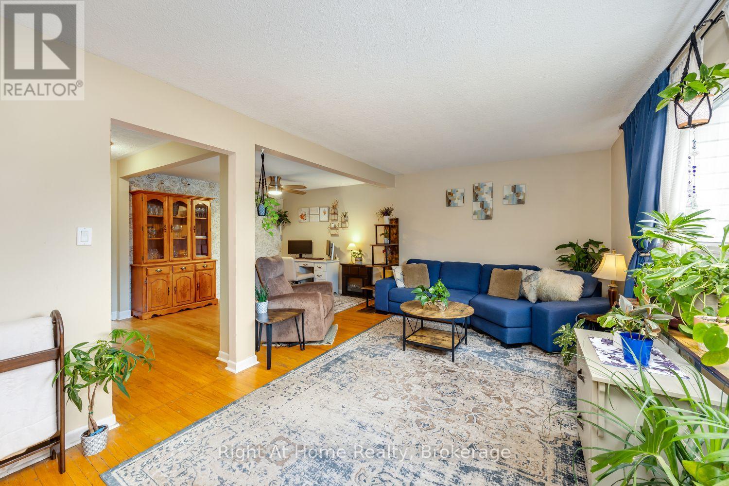 10 Newing Court, Ajax, ON photo 19