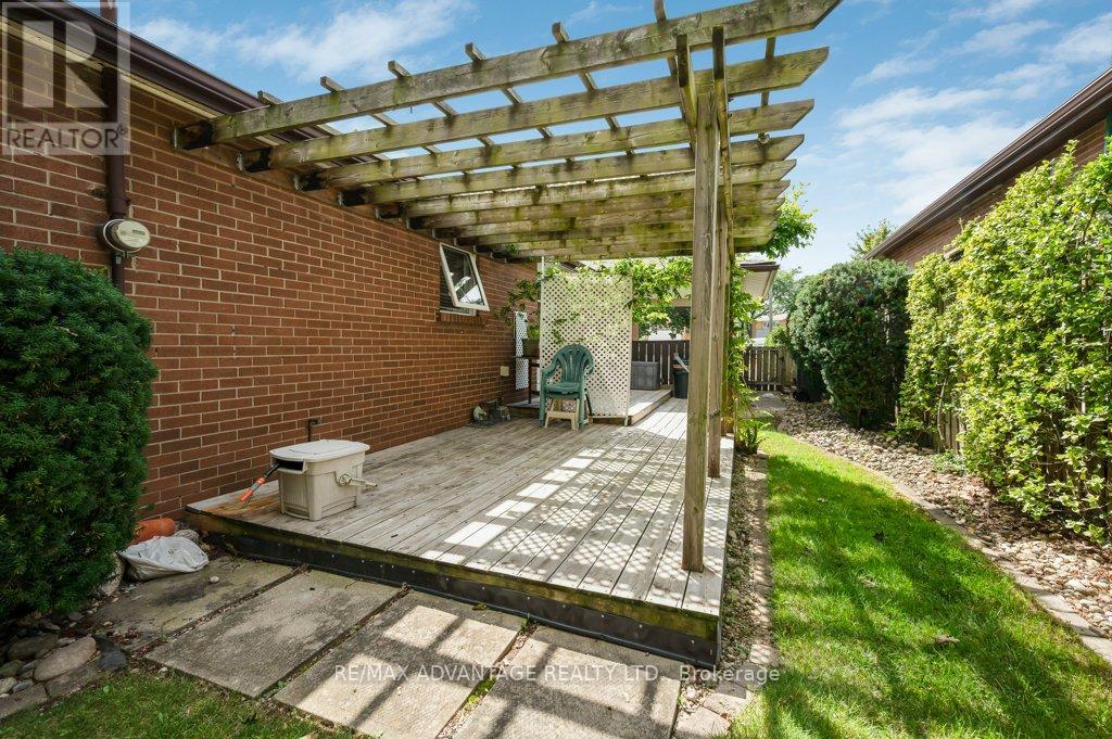 581 GALWAY DRIVE - Image 33
