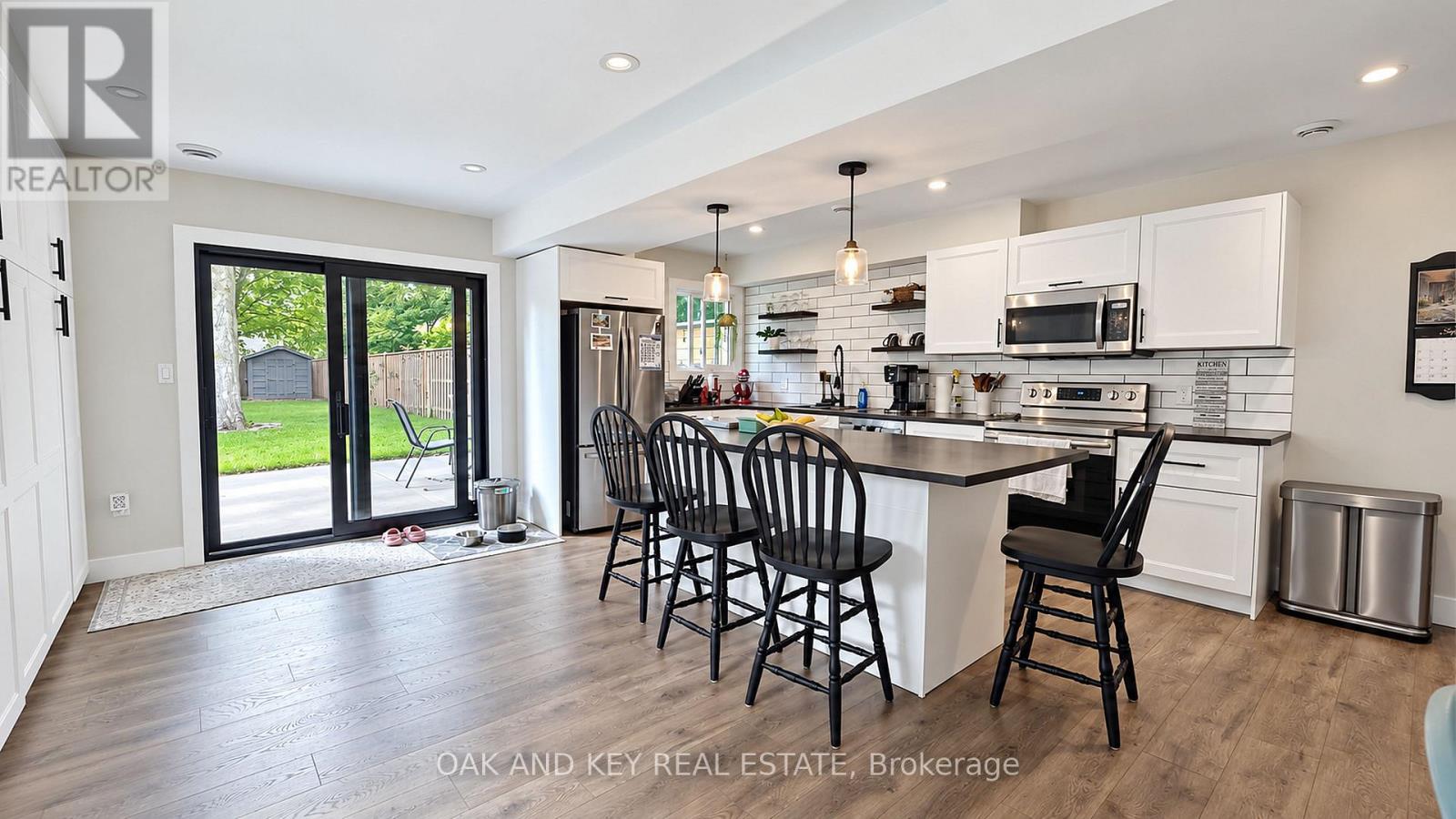 196 SOUTHFIELD DRIVE - Image 21