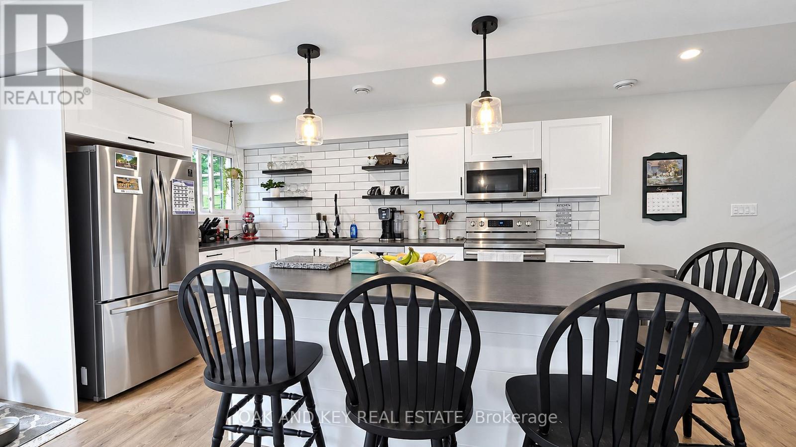 196 SOUTHFIELD DRIVE - 22