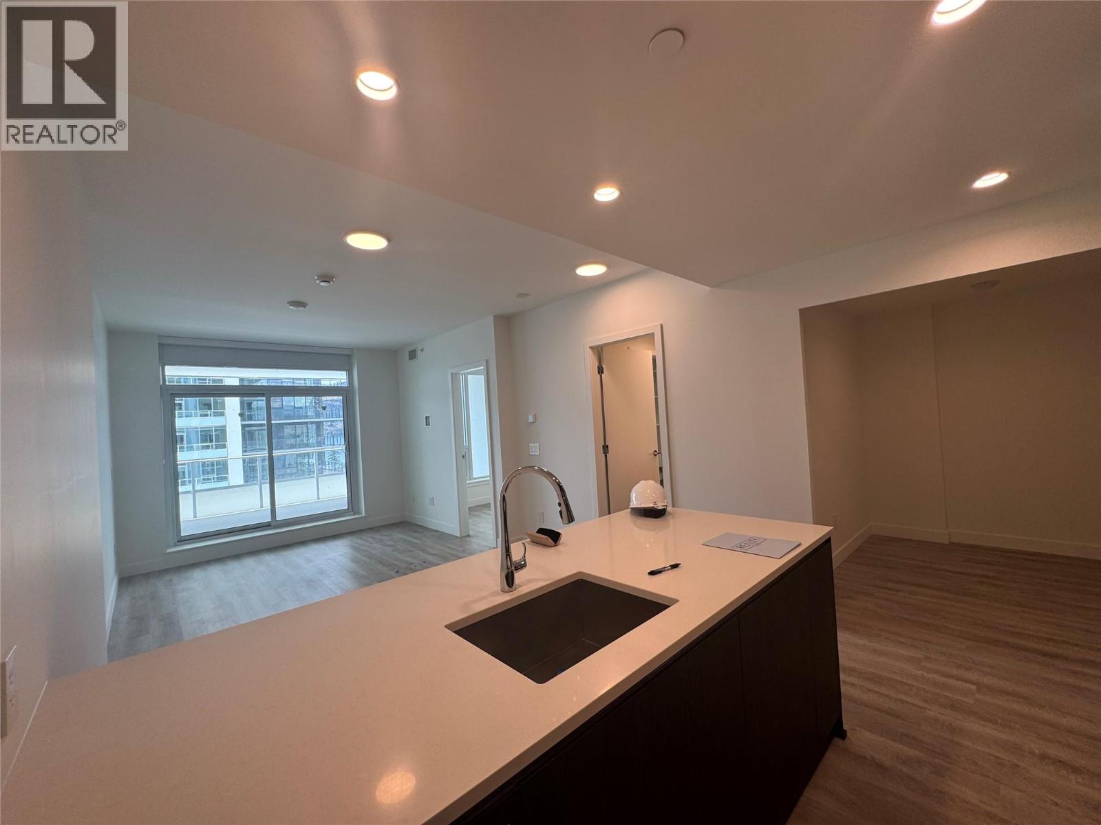 1008 1626 Water Street, Kelowna