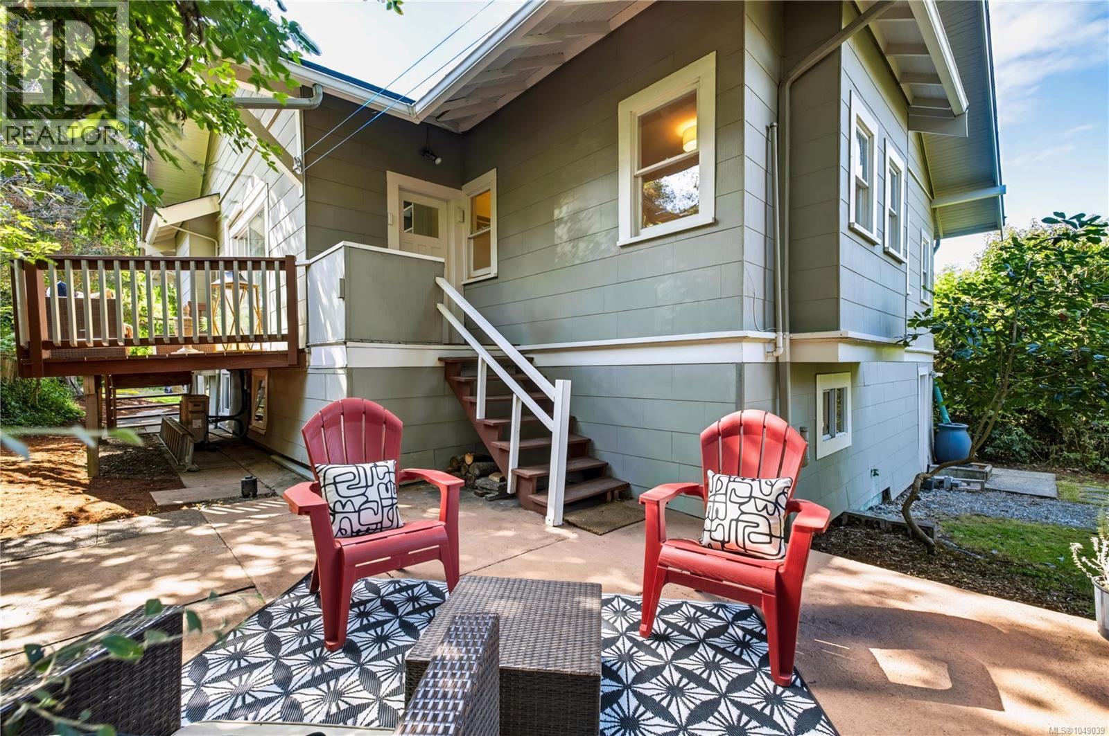 1320 Bond St - Image 27
