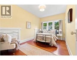 1320 Bond St, Victoria, BC V8S1C4 Photo 25