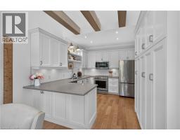 Living room - 112 Fairwood Place W, Burlington, ON L7T4B6 Photo 13