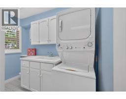 112 Fairwood Place W, Burlington, ON L7T4B6 Photo 32