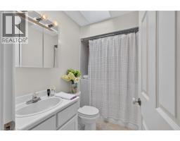 112 Fairwood Place W, Burlington, ON L7T4B6 Photo 35