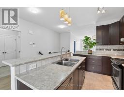 Bathroom - 261 Bulrush Crescent, Ottawa, ON K1T0E5 Photo 10