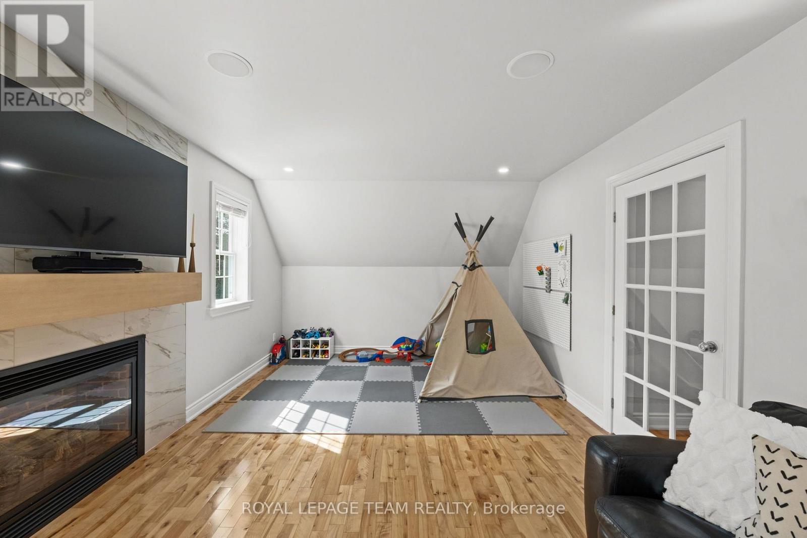 4 FRANCIS STREET - Image 29