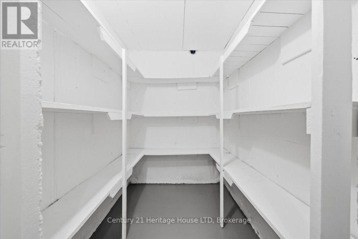 62 NORTHGATE DRIVE - 27