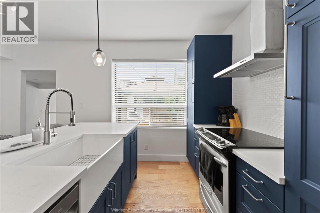 1261 MONMOUTH ROAD - 12