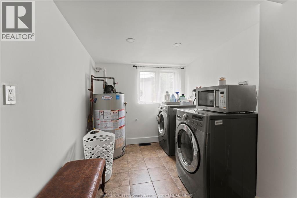 1261 MONMOUTH ROAD - 18
