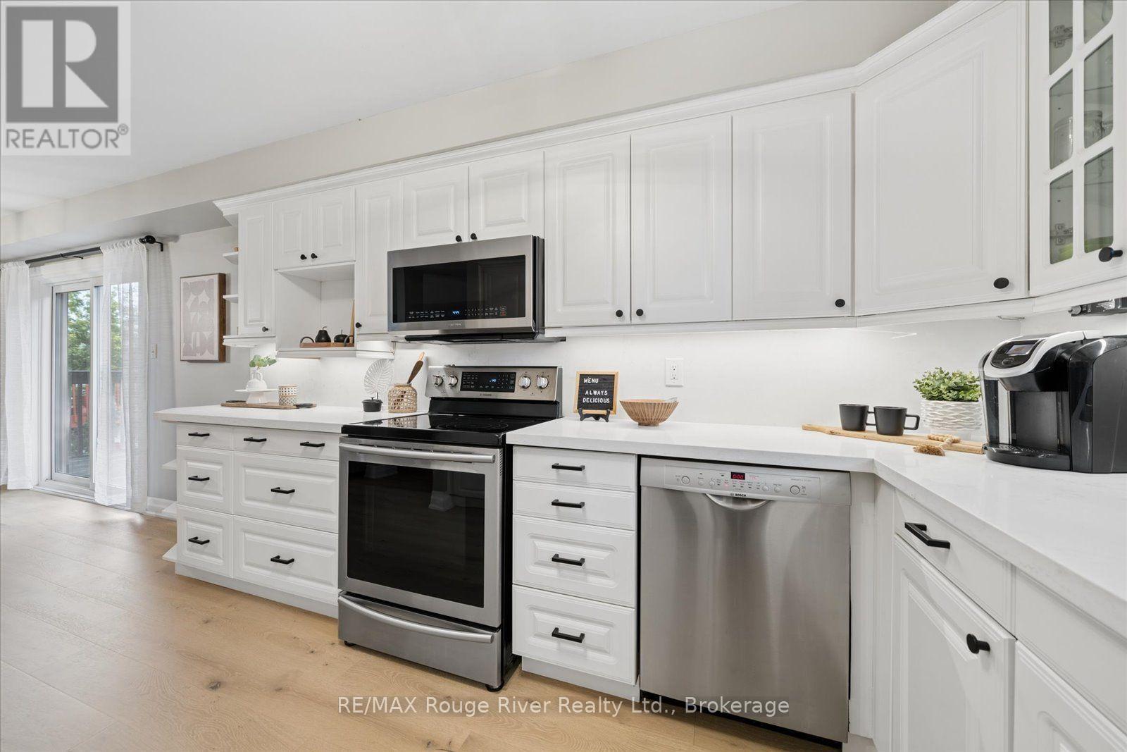 1 Gowan Drive, Whitby, ON photo 20
