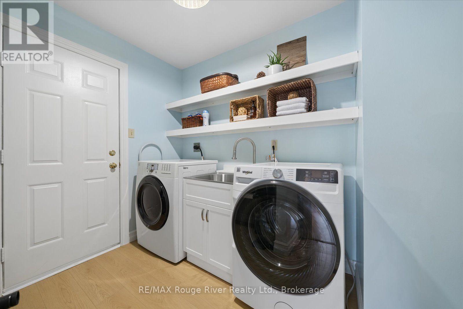 1 Gowan Drive, Whitby, ON photo 22