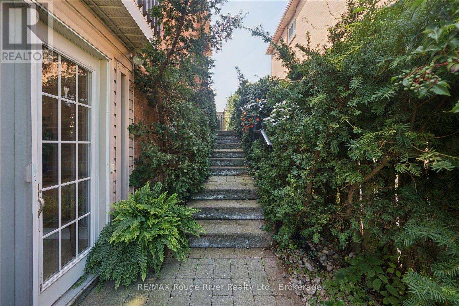 1 Gowan Drive, Whitby, ON photo 41
