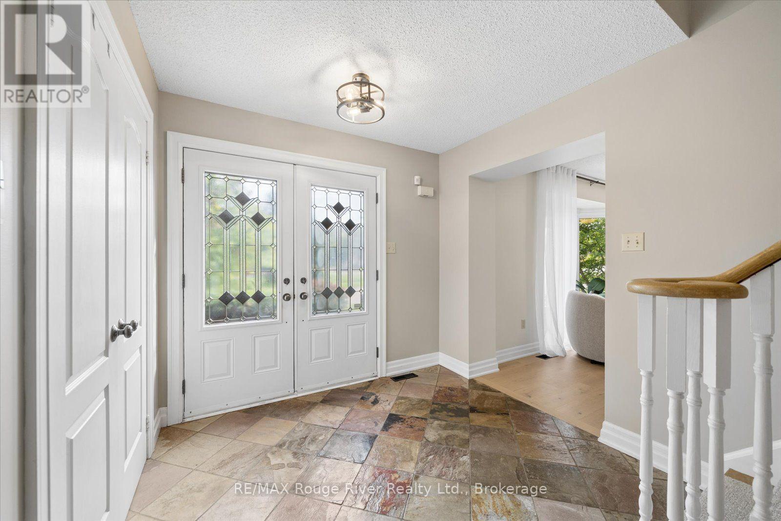1 Gowan Drive, Whitby, ON photo 6