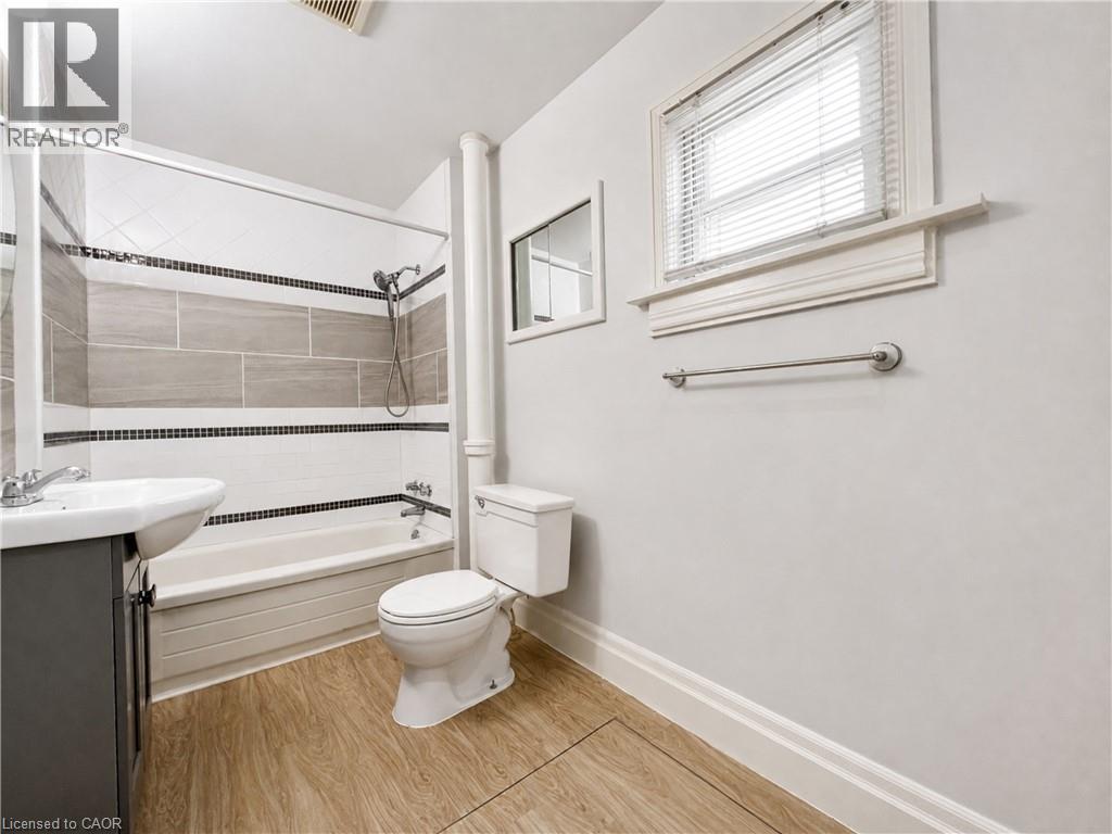 1 Bed, 1 Bath Apartment for Rent in London – 6 PEGLER Street, London - Image 11