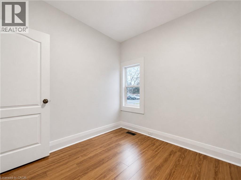 1 Bed, 1 Bath Apartment for Rent in London – 6 PEGLER Street, London - Image 10