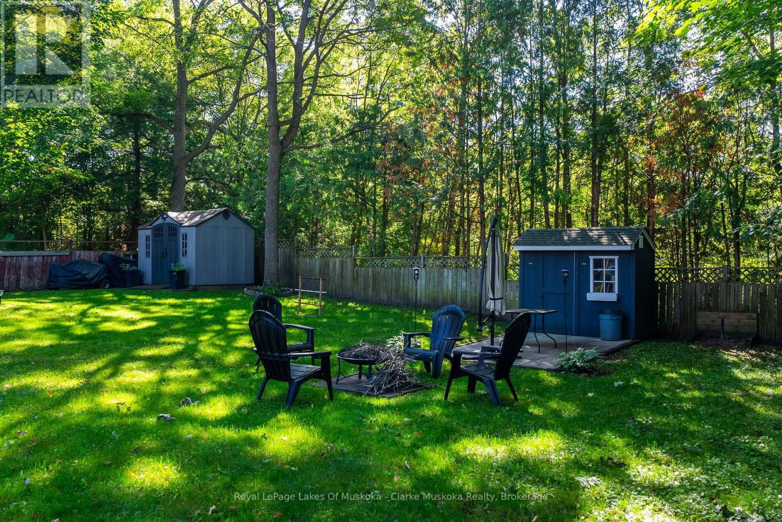 251 James Street West, Gravenhurst (Muskoka (S)), Ontario, P1P1J7, Gravenhurst (Muskoka (S)), Ontario — photo 2 of 5