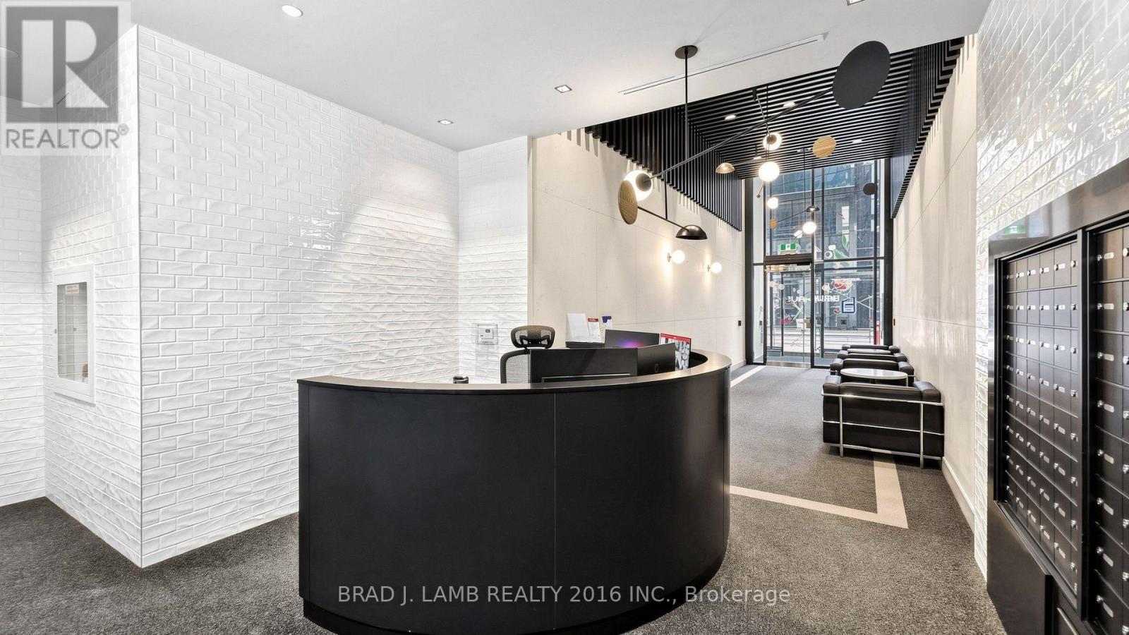 #3004 284 KING STREET E - 41