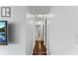 1411 - 212 Eglinton Avenue E, Toronto, ON M4P0A3 Photo 13