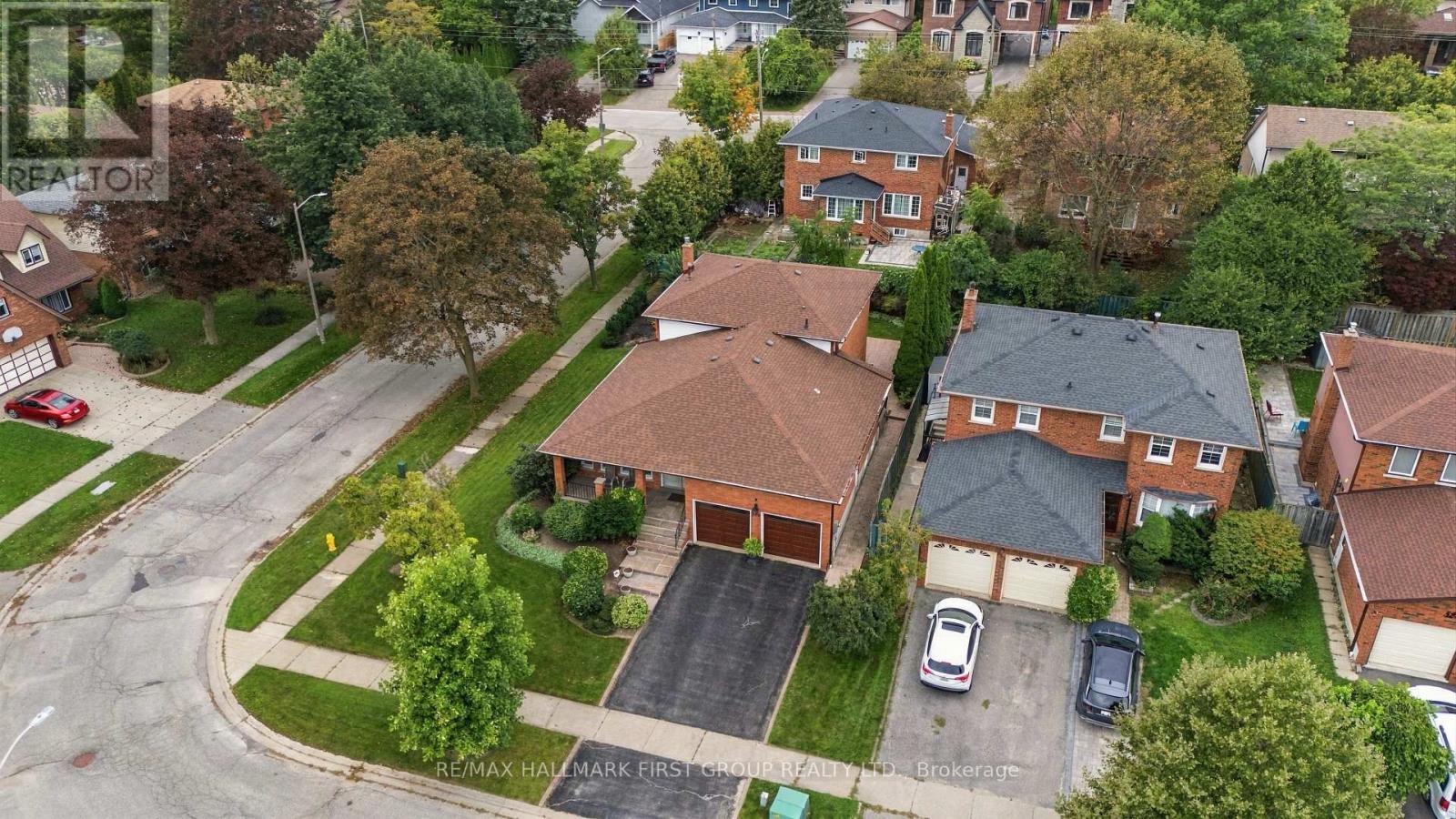 520 McLeod Crescent, Pickering, ON
