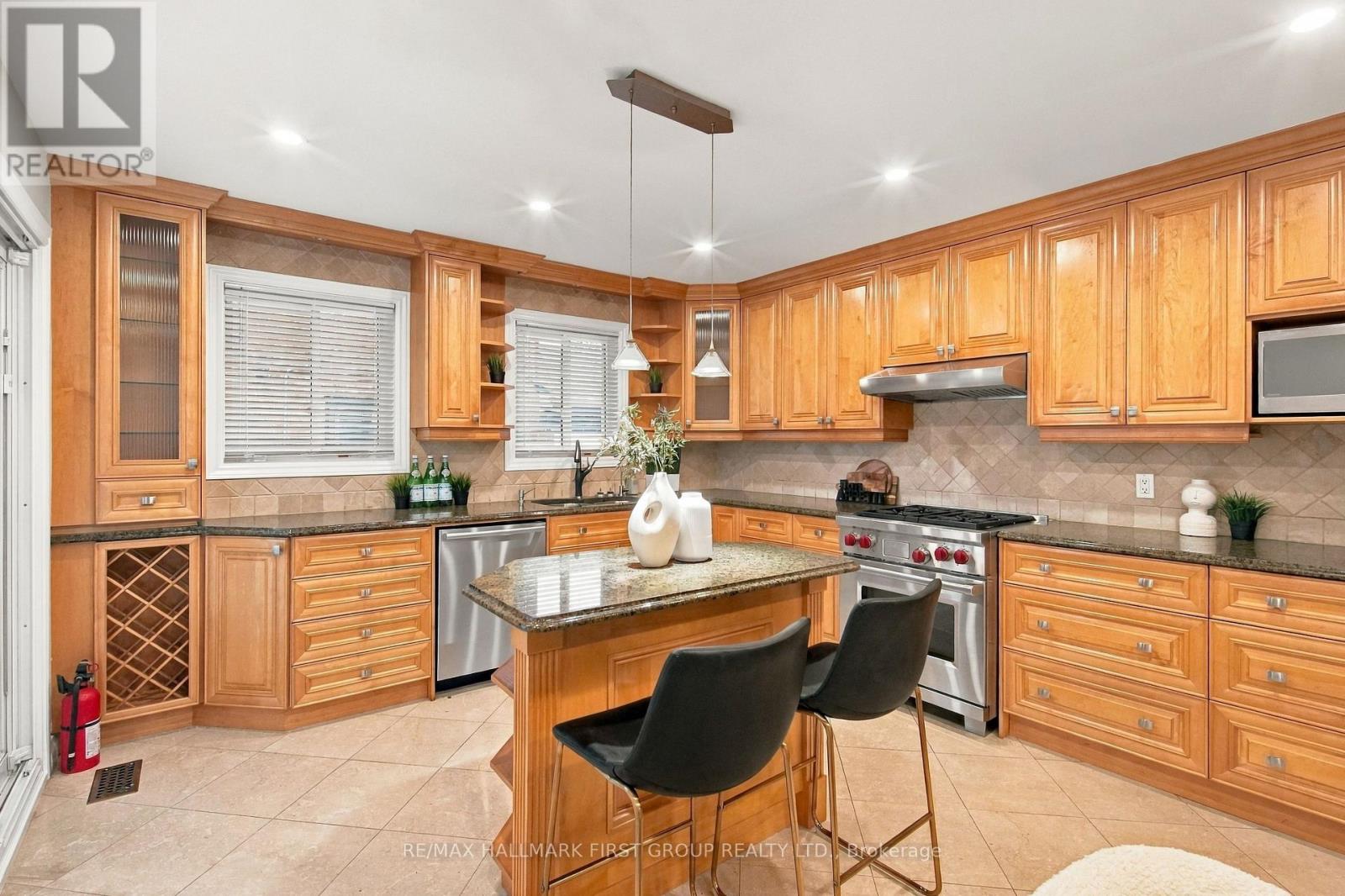 520 McLeod Crescent, Pickering, ON photo 11