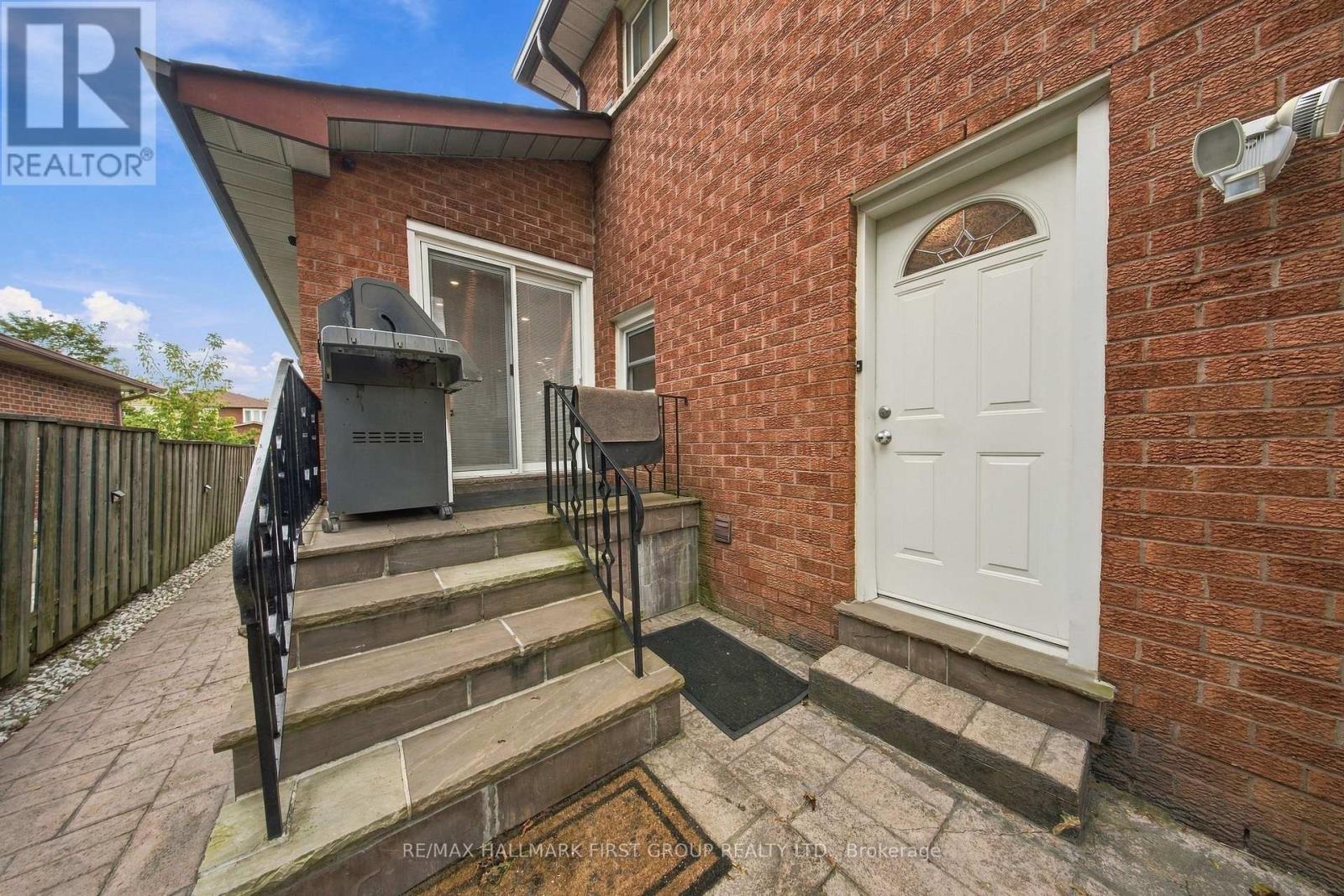 520 McLeod Crescent, Pickering, ON photo 24