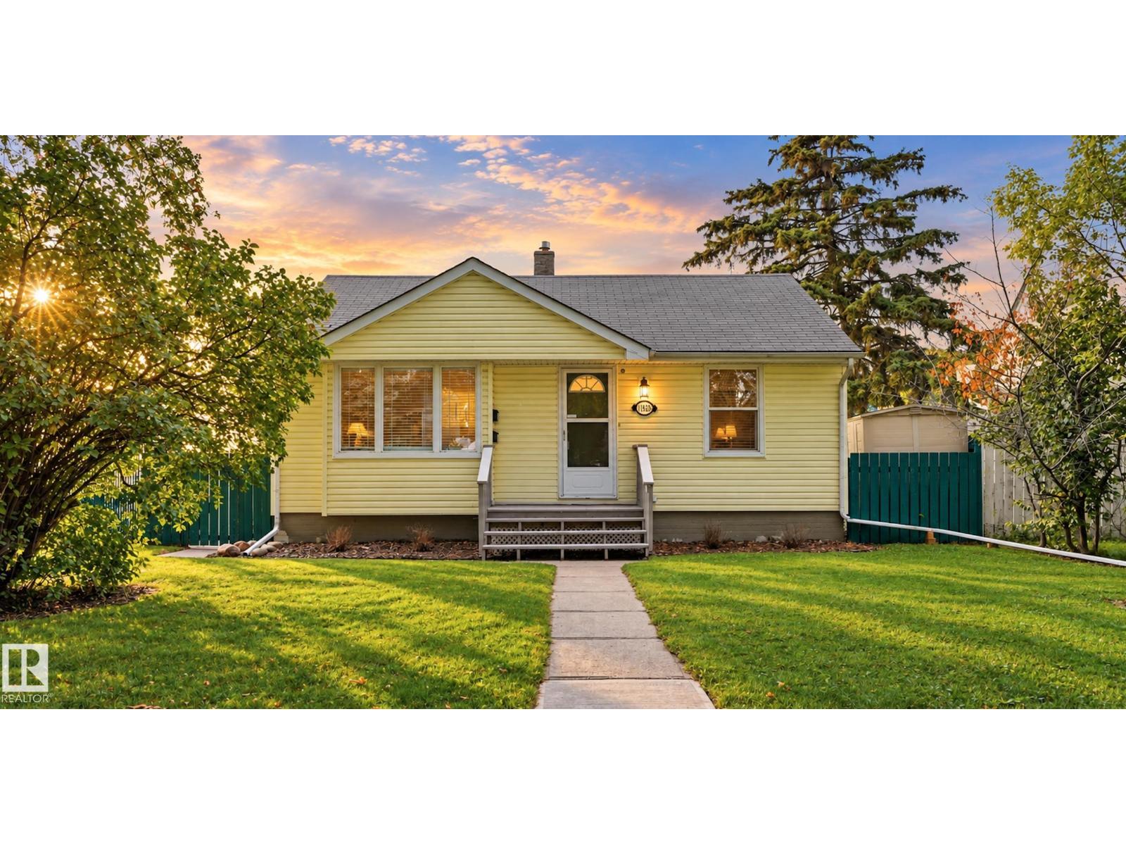 11836 62 ST NW - 1