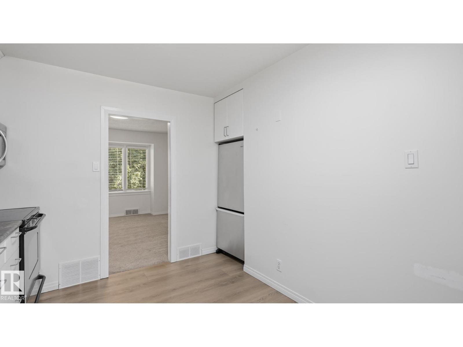 11836 62 ST NW - 10