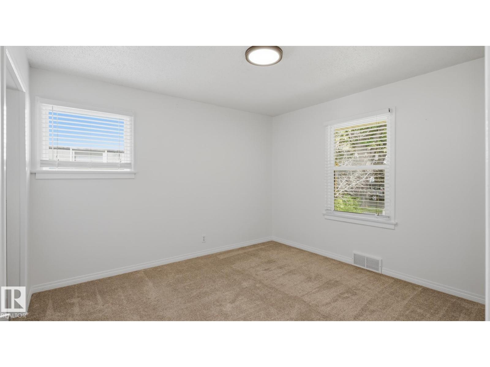 11836 62 ST NW - 15