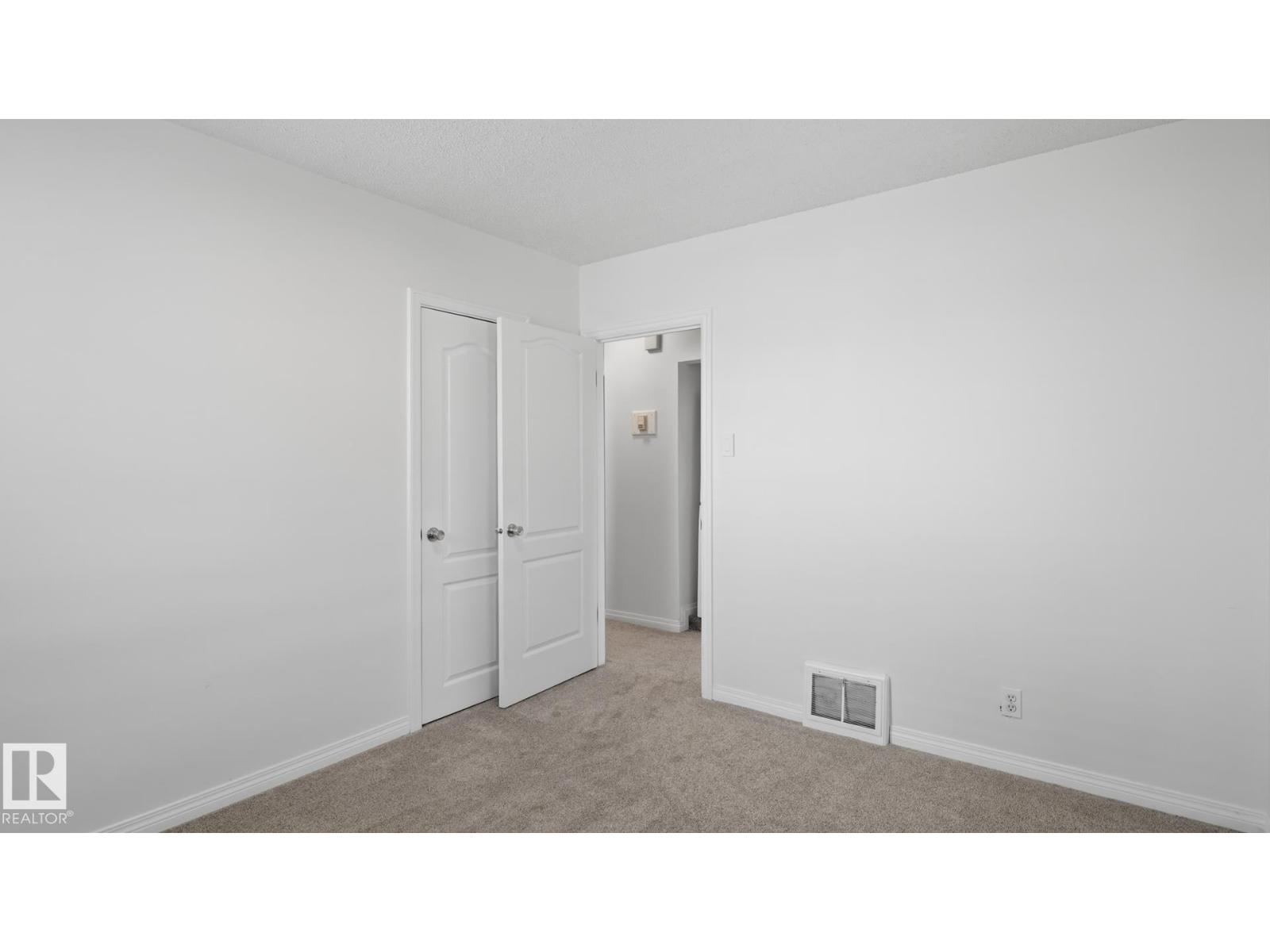 11836 62 ST NW - 19