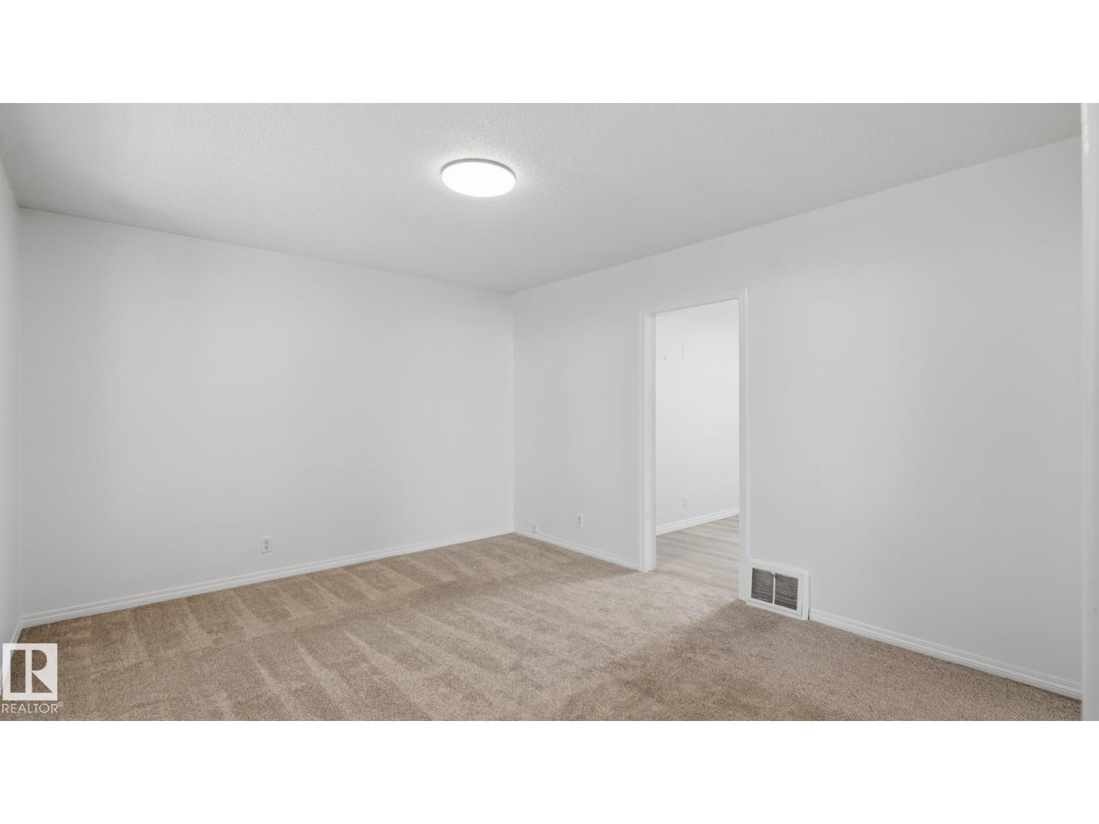 11836 62 St NW, Montrose (Edmonton) — photo 5 of 30